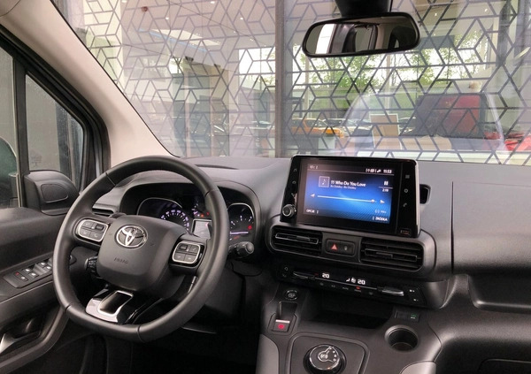 Toyota Proace City Verso cena 134900 przebieg: 16316, rok produkcji 2022 z Opoczno małe 596